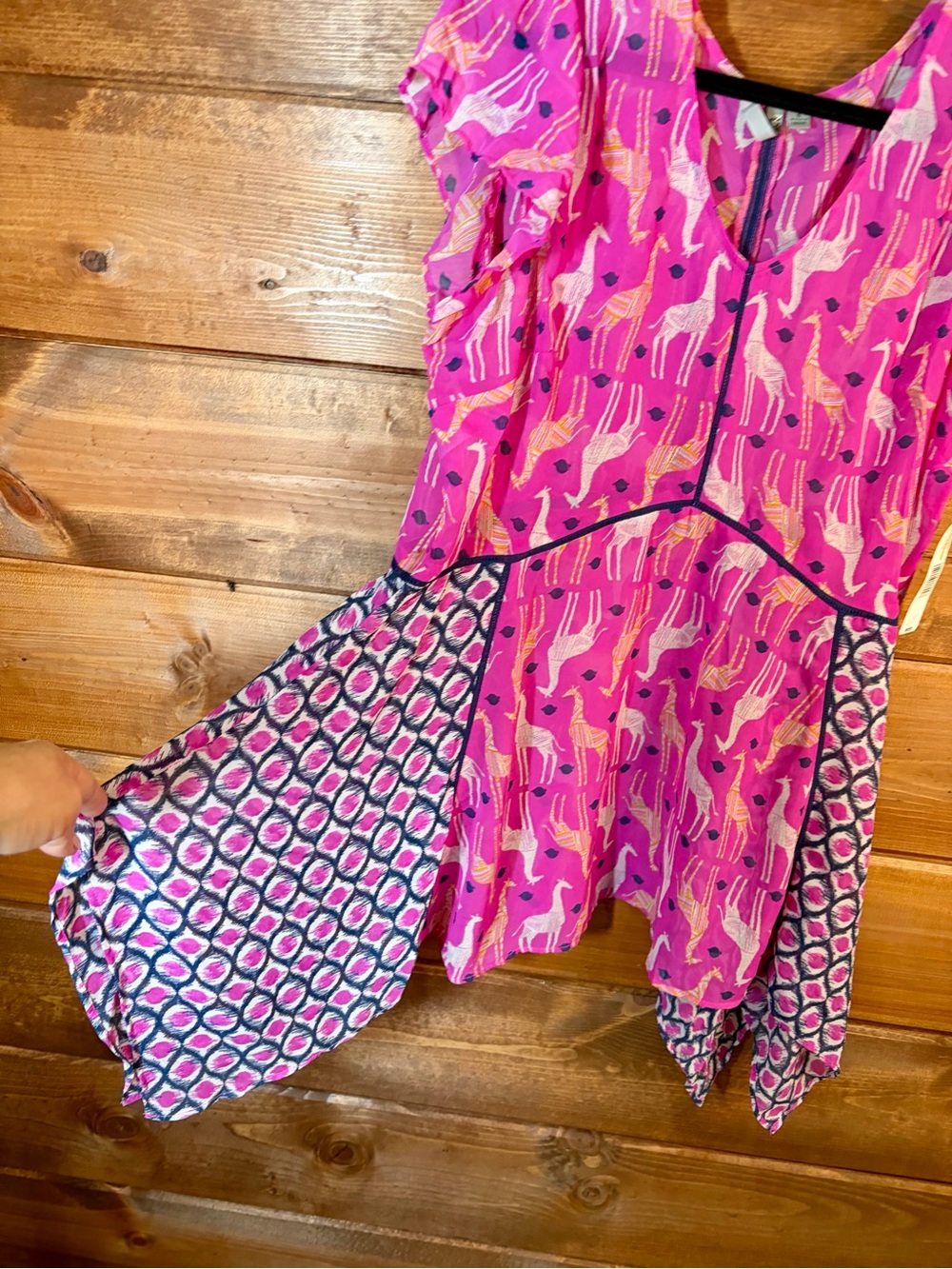 new directions Pink Giraffe Patterned Cap Sleeve Tank Top Size Small 💕🌴 - Picture 5 of 8